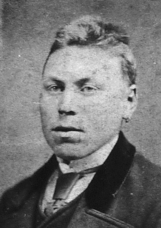 raringaringmuseum_jonassonsvenpeter_1855-1909_323_red_p.jpg