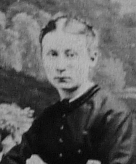 raringaringmuseum_olsdotterjohanna_1854-1901_398_red_p.jpg