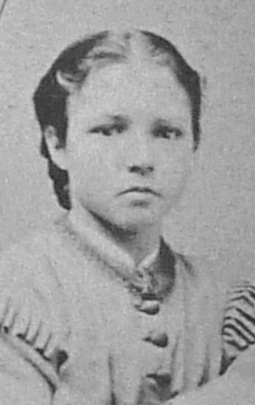 raringaringmuseum_petersdotteringridmatilda1853-1930_16_red_p.jpg