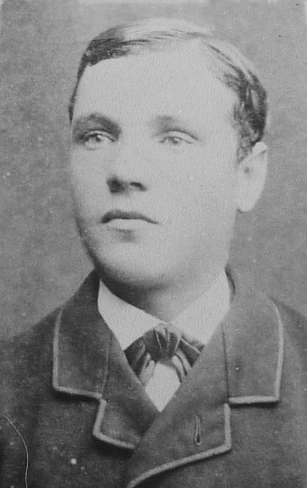 raringaringmuseum_peterssongoumlranludvig_1866_20_red_p.jpg